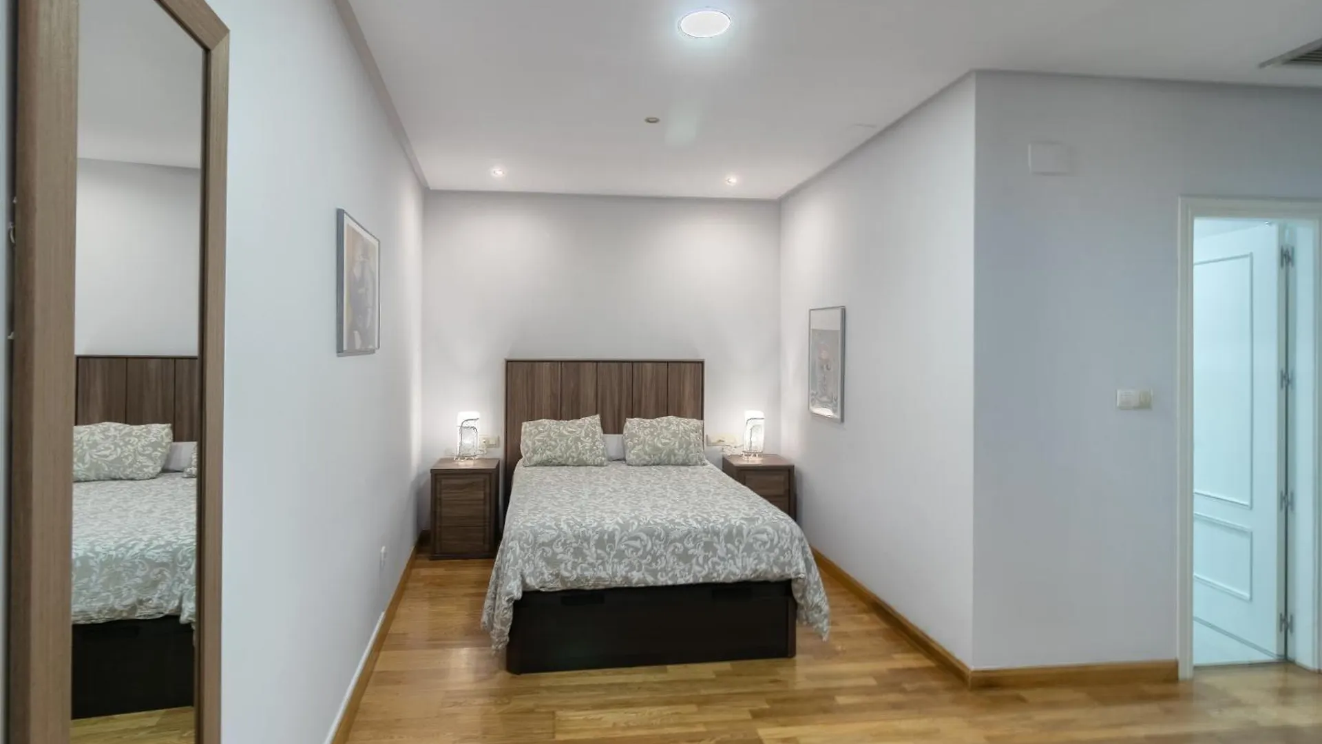 Centro Historico Plaza Constitucion Apartment Malaga